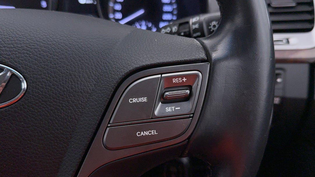 2017 Hyundai Santa Fe Active Crdi (4x4), Automatic, 122889 km, Cruise Control