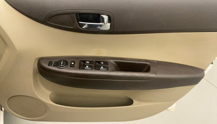 2011 Hyundai i20 ASTA 1.2, Petrol, Manual, 72,357 km, Driver Side Door Panels Control