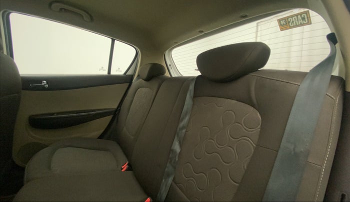 2011 Hyundai i20 ASTA 1.2, Petrol, Manual, 72,357 km, Right Side Rear Door Cabin