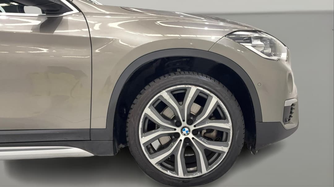 2018 BMW X1 xDrive 25i, Automatic, 68458 km, Right Front Wheel