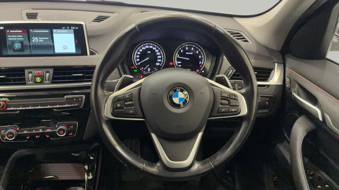 2018 BMW X1 xDrive 25i, Automatic, 68458 km, Steering Wheel Close-up