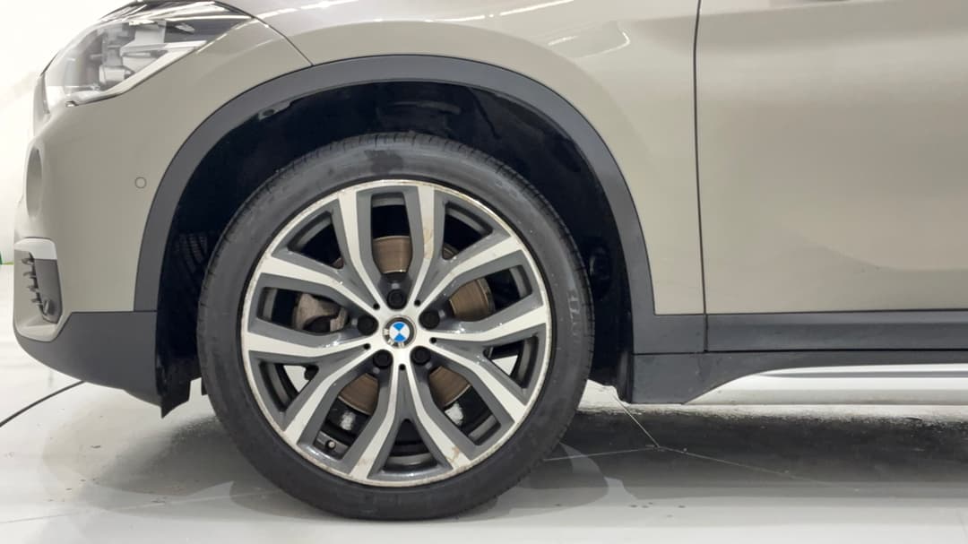 2018 BMW X1 xDrive 25i, Automatic, 68458 km, Left Front Wheel