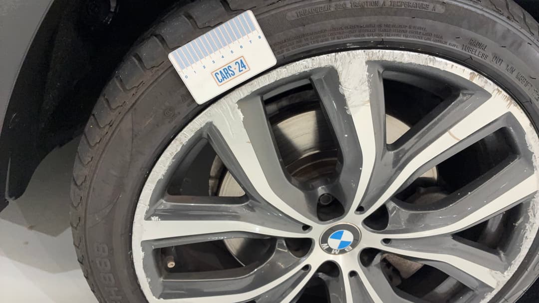 2018 BMW X1 xDrive 25i, Automatic, 68458 km, Wheels Rim Front RHS Scratch