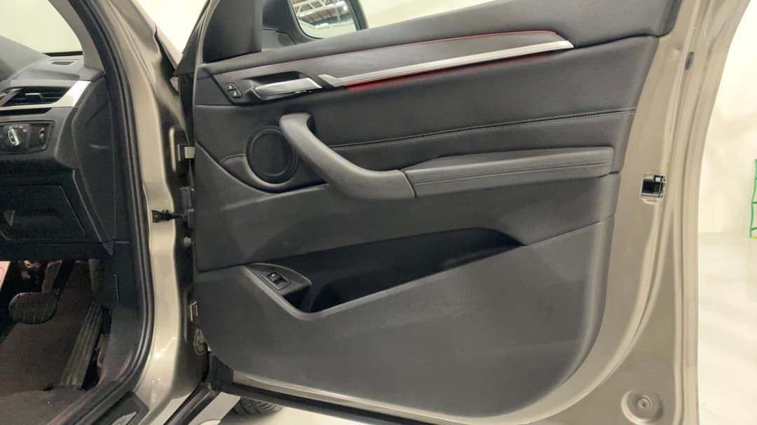 2018 BMW X1 xDrive 25i, Automatic, 68458 km, Speaker View