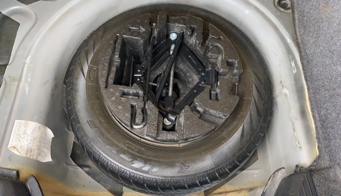 2016 Volkswagen Ameo COMFORTLINE 1.2, Petrol, Manual, 59,967 km, Spare Tyre