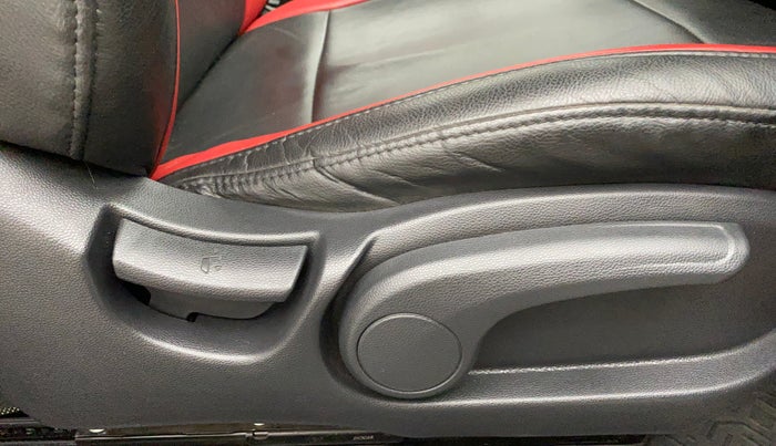 2018 Hyundai i20 Active 1.2 S, Petrol, Manual, 11,678 km, Driver Side Adjustment Panel