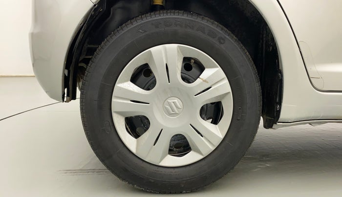 2011 Maruti Swift VXI, Petrol, Manual, 28,492 km, Right Rear Wheel