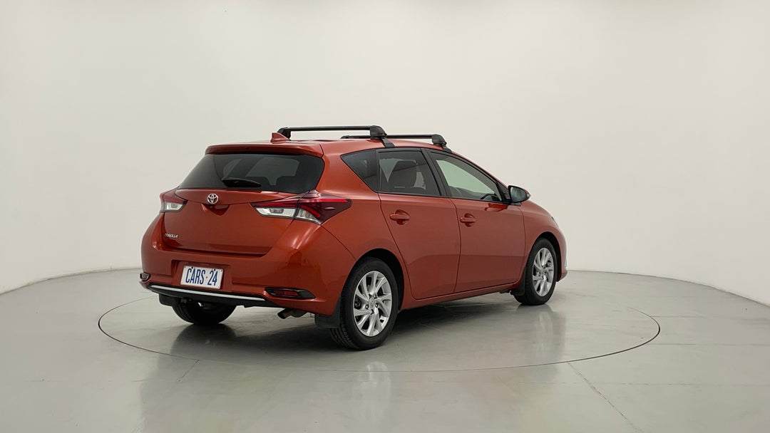 Right Back Diagonal (45- Degree) View