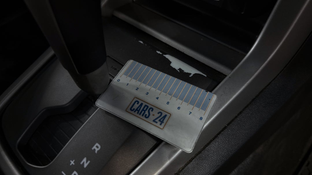 2019 Holden Colorado Ls (4x2), Automatic, 155773 km, Gear Lever Body Wear