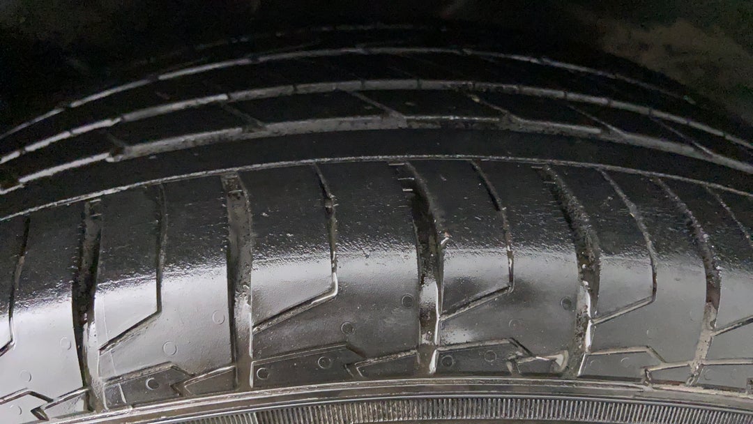 Left Rear Tyre Tread