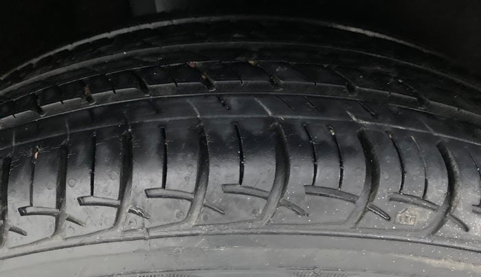 2018 Maruti Baleno DELTA 1.2 K12, Petrol, Manual, 33,182 km, Right Rear Tyre Tread