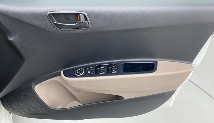 2017 Hyundai Grand i10 MAGNA 1.2 KAPPA VTVT, Petrol, Manual, 28,388 km, Driver Side Door Panels Control