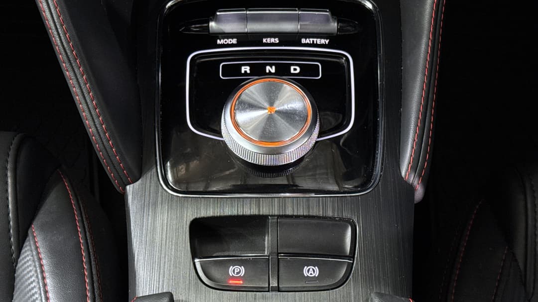 2022 MG ZS EV Essence, Automatic, 23763 km, Gear Lever 