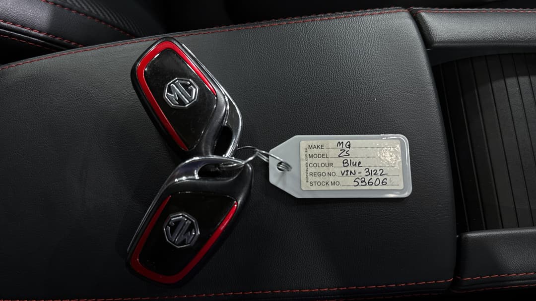 2022 MG ZS EV Essence, Automatic, 23763 km, Key Close-up