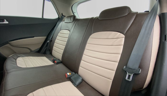 2018 Hyundai Grand i10 SPORTZ O 1.2, Petrol, Manual, 29,651 km, Right Side Rear Door Cabin