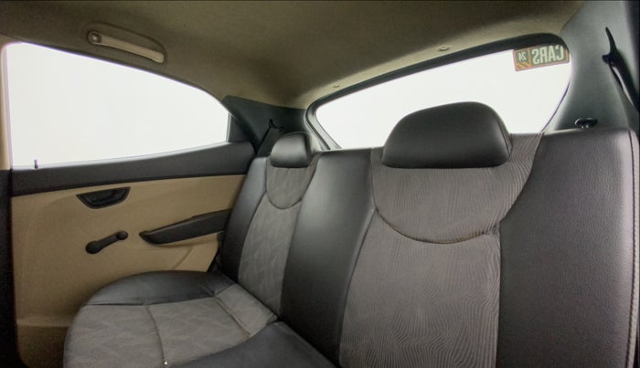 2012 Hyundai Eon MAGNA +, Petrol, Manual, 1,43,170 km, Right Side Rear Door Cabin