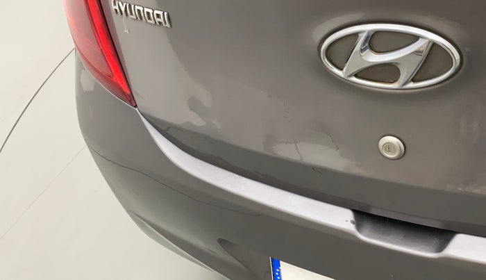 2012 Hyundai Eon MAGNA +, Petrol, Manual, 1,43,170 km, Dicky (Boot door) - Slightly dented