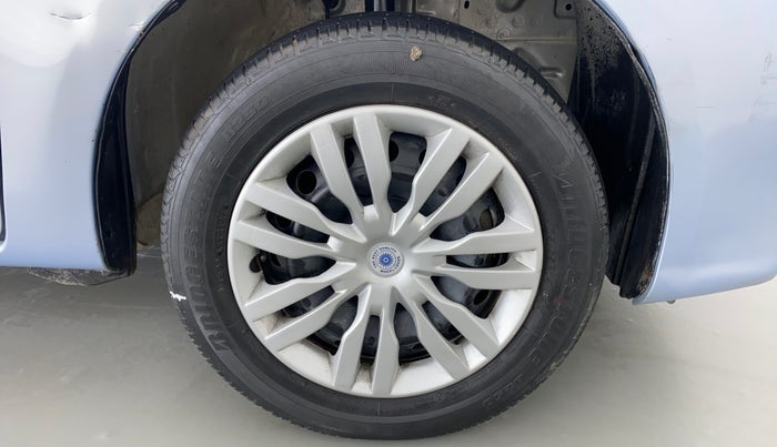 2011 Toyota Etios G, Petrol, Manual, 53,329 km, Right Front Wheel