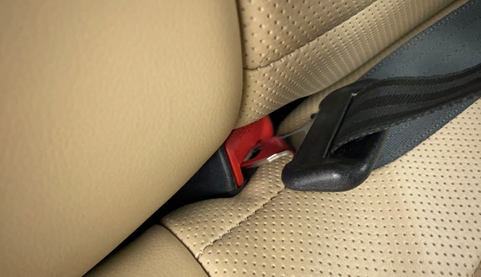 2011 Toyota Etios G, Petrol, Manual, 53,329 km, Second-row left seat - Belt buckle not working