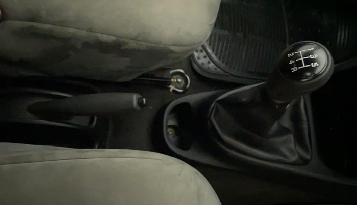 2011 Toyota Etios G, Petrol, Manual, 39,136 km, Gear Lever