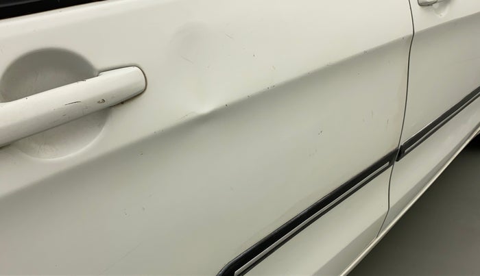 2015 Maruti Celerio VXI AMT, CNG, Automatic, 96,295 km, Right rear door - Minor scratches