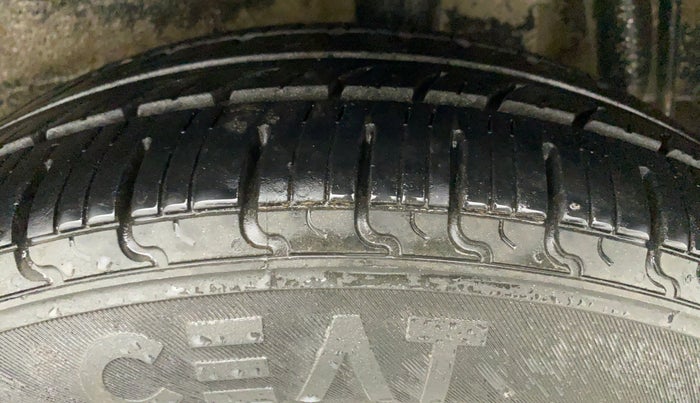 2015 Maruti Celerio VXI AMT, CNG, Automatic, 96,295 km, Left Rear Tyre Tread