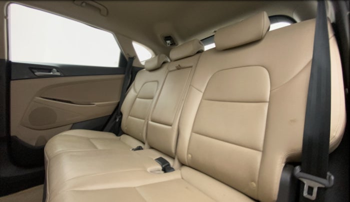 2018 Hyundai Tucson New GLS 4WD AT DIESEL, Diesel, Automatic, 76,565 km, Right Side Rear Door Cabin