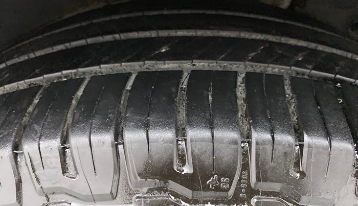 2018 Hyundai Tucson New GLS 4WD AT DIESEL, Diesel, Automatic, 76,565 km, Left Rear Tyre Tread