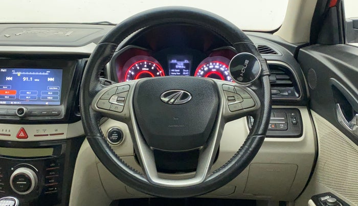 2019 Mahindra XUV300 W8 (O) 1.2 PETROL, Petrol, Manual, 58,483 km, Steering Wheel Close Up