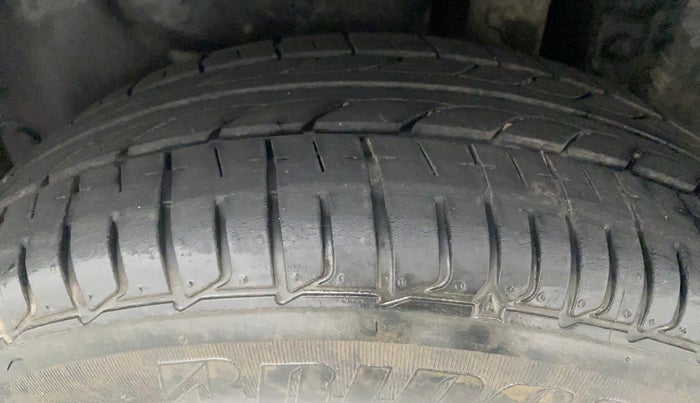 2014 Maruti Swift Dzire VDI, Diesel, Manual, 90,055 km, Left Rear Tyre Tread