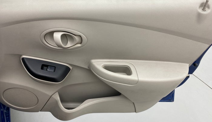 2016 Datsun Go T, Petrol, Manual, 35,803 km, Driver Side Door Panels Control