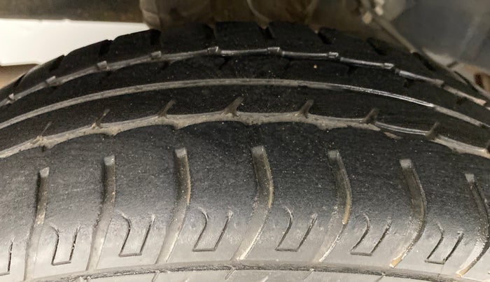 2016 Datsun Go T, Petrol, Manual, 35,803 km, Right Rear Tyre Tread