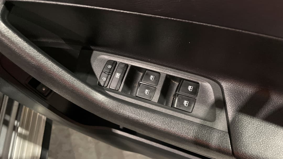2020 LDV T60 Pro (4x4), Automatic, 82242 km, Drivers Side Door Panel Controls