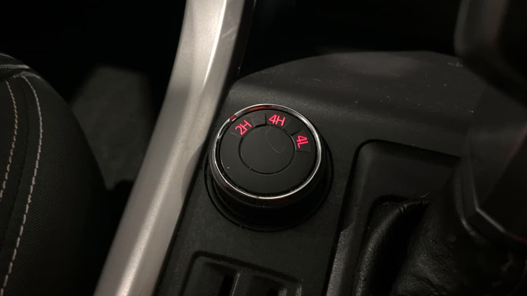 2020 LDV T60 Pro (4x4), Automatic, 82242 km, Utility Switches/Buttons