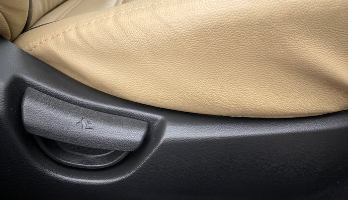 2019 Hyundai Grand i10 SPORTZ 1.2 KAPPA VTVT, Petrol, Manual, 18,036 km, Driver Side Adjustment Panel