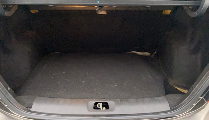 2015 Maruti Swift Dzire VXI, Petrol, Manual, 35,503 km, Boot Inside