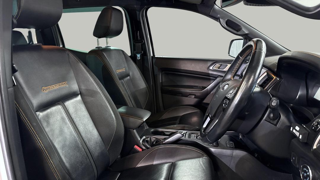 2021 Ford Ranger Wildtrak 2.0 (4x4), Automatic, 102829 km, Right Side Front Door Cabin View