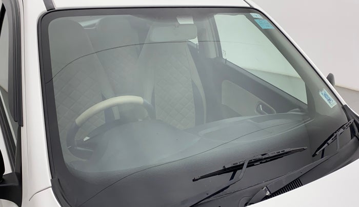 2019 Maruti Alto LXI, Petrol, Manual, 32,864 km, Front windshield - Minor spot on windshield