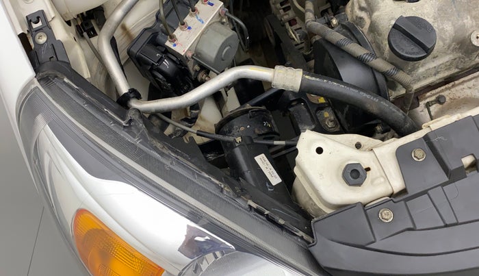2019 Maruti Alto LXI, Petrol, Manual, 32,864 km, Right headlight - Clamp has minor damage