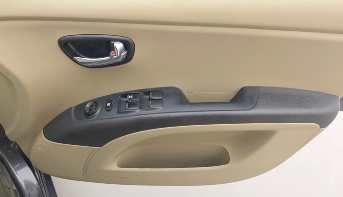 2010 Hyundai i10 SPORTZ 1.2, Petrol, Manual, 45,911 km, Driver Side Door Panels Control