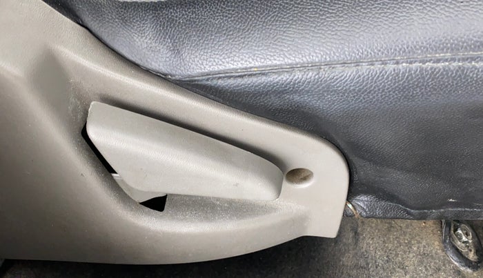 2015 Datsun Go T, Petrol, Manual, 58,481 km, Driver Side Adjustment Panel