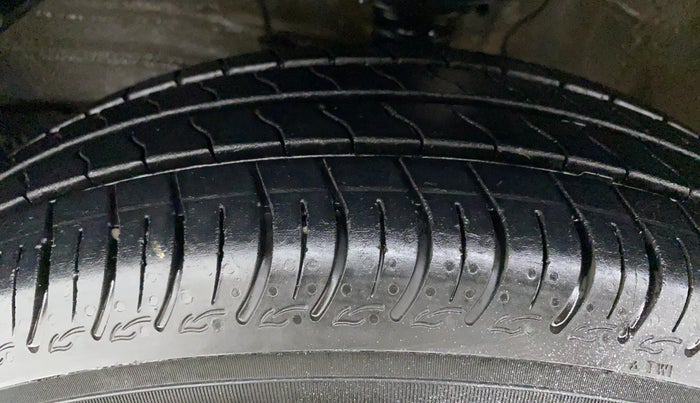 2021 Maruti S PRESSO VXI CNG, CNG, Manual, 17,355 km, Left Front Tyre Tread