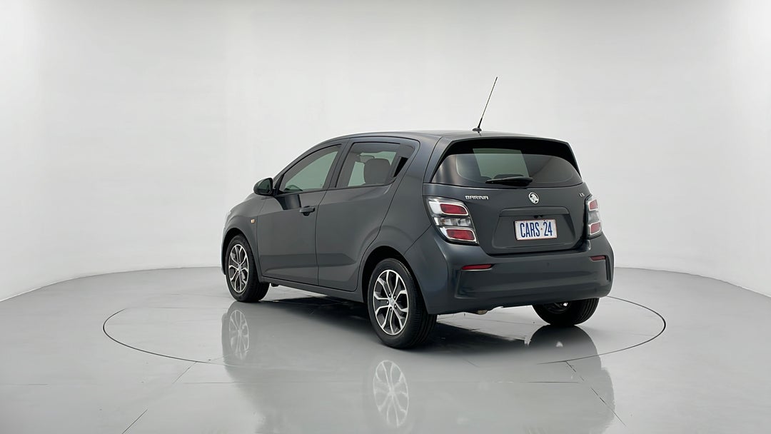 Left Back Diagonal (45- Degree) View