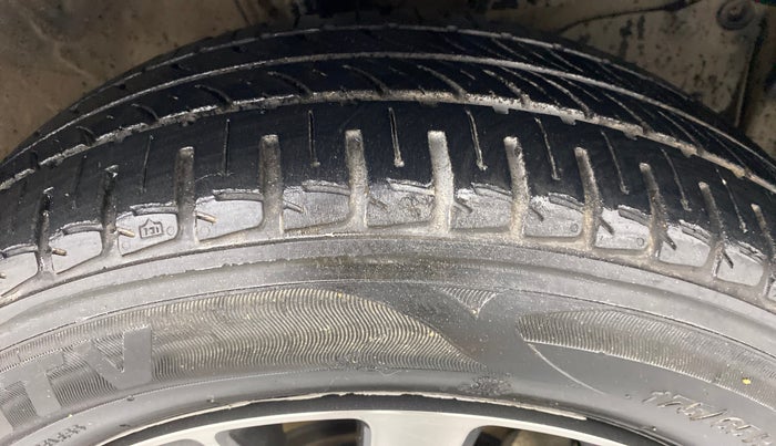 2017 Honda City V MT PETROL, Petrol, Manual, 71,079 km, Right Front Tyre Tread