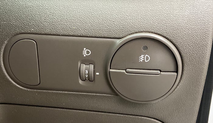 2015 Hyundai i10 SPORTZ 1.1, Petrol, Manual, 93,593 km, Dashboard - Headlight height adjustment not working