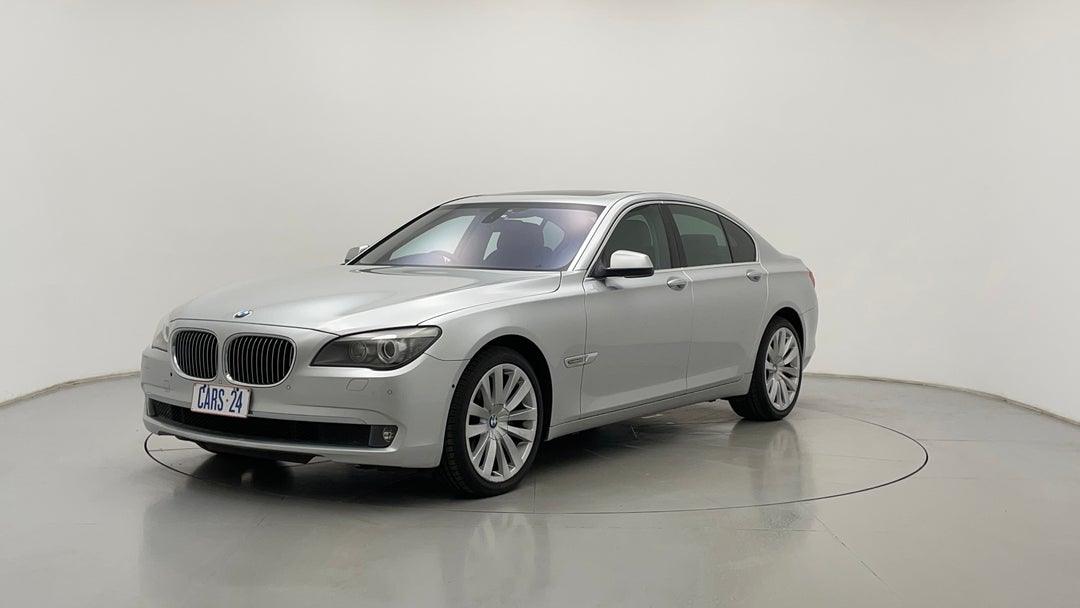 Left Front Diagonal (45- Degree) View