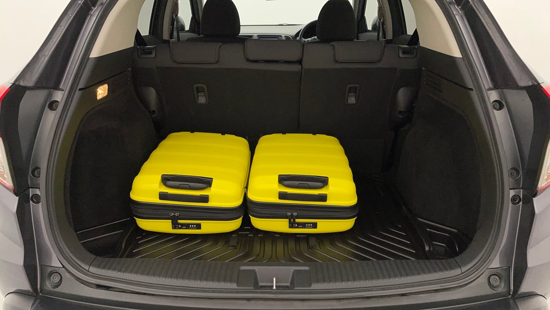 2019 Honda HR-V Vti, Automatic, 68708 km, Boot Inside View with Luggage