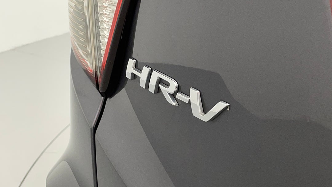2019 Honda HR-V Vti, Automatic, 68708 km, Badge (Boot Left Side)