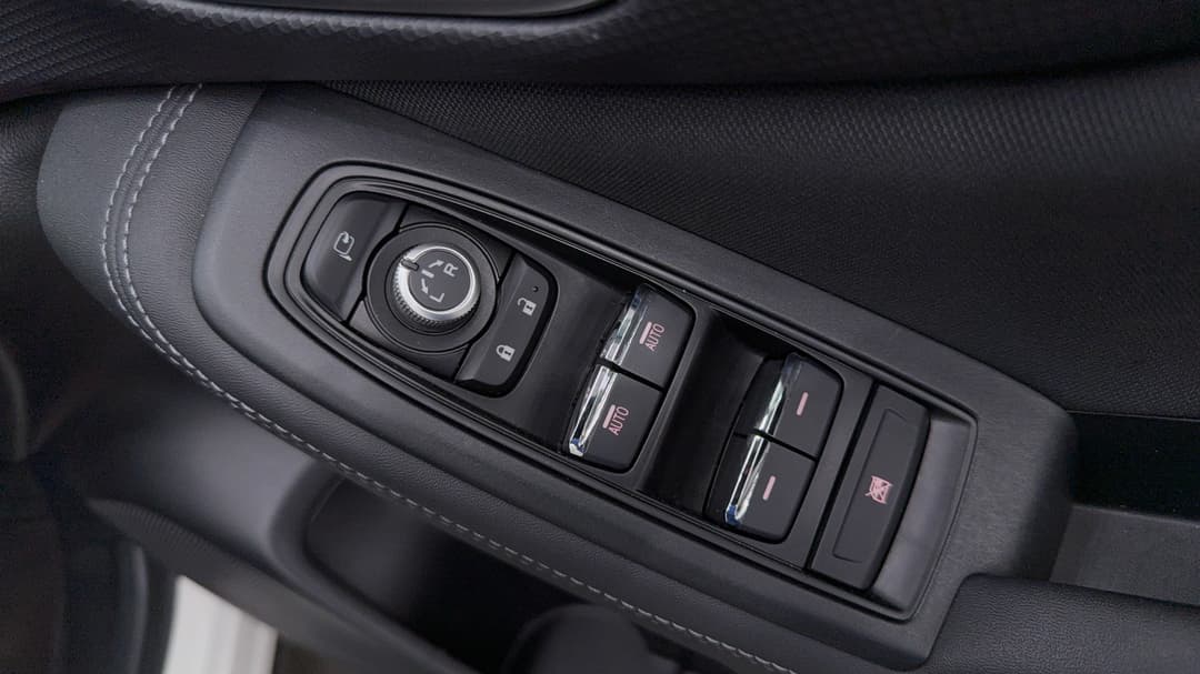 2022 Subaru Forester Hybrid L (AWD), Automatic, 36343 km, Drivers Side Door Panel Controls