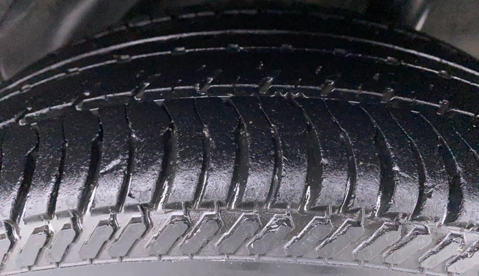 2013 Honda Amaze 1.5 EXMT I DTEC, Diesel, Manual, 94,219 km, Left Rear Tyre Tread